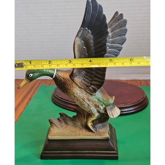 "Flight of the Mallard" Special Edition Porcelain Duck Figurine Birds in Flight - Picture 7 of 9